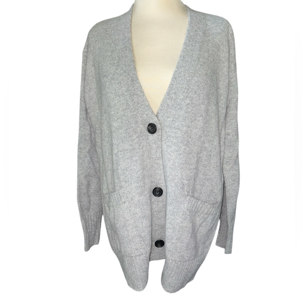 Chico’s cardigan sweater 3 button long sleeves ribbed waist/cuffs Sz 1 Small
